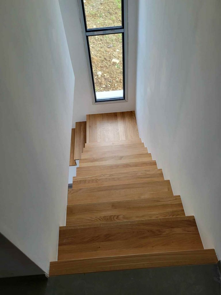 Escalier sur mesure en chêne design à Thionville